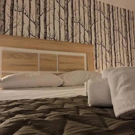 Modern, Urban, Plaza Toros 10 Mns Apartment