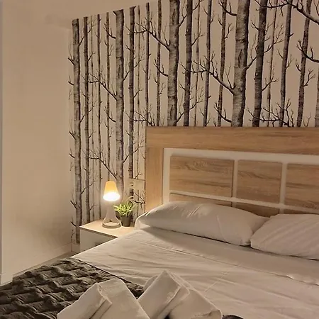 Modern, Urban, Plaza Toros 10 Mns