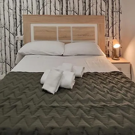 Modern, Urban, Plaza Toros 10 Mns Apartment *